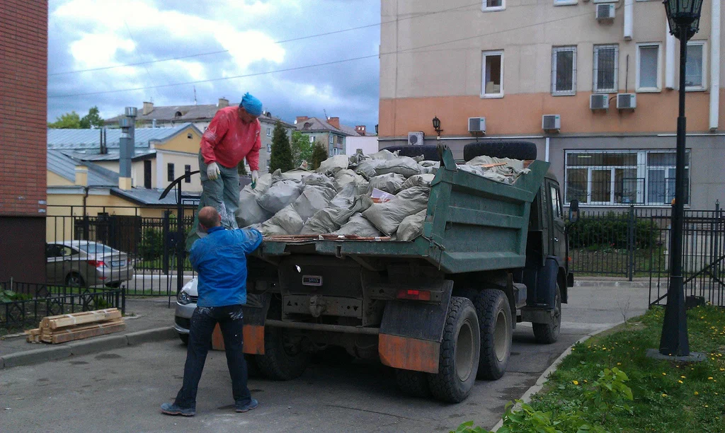 Вывоз строительного мусора в Дзержинском от 1637 руб. – ПроМусор