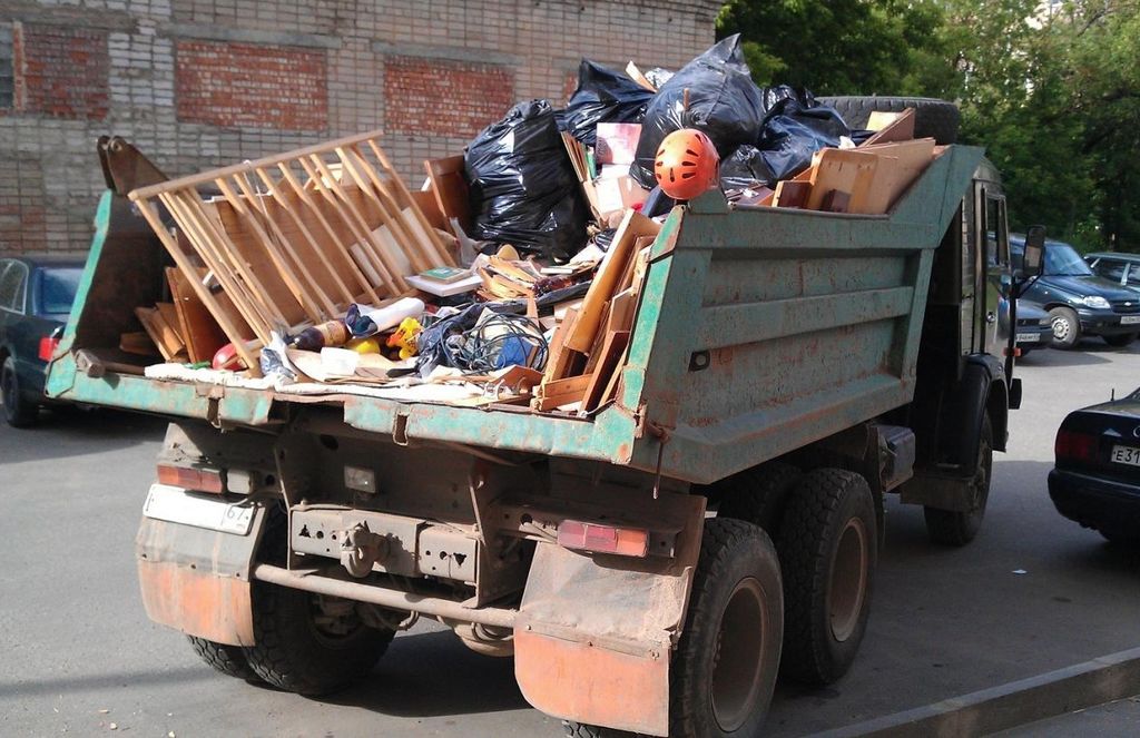 Вывоз мусора из магазина в Дзержинском от ПроМусор: услуги, цена от 1791 руб., утилизация отходов