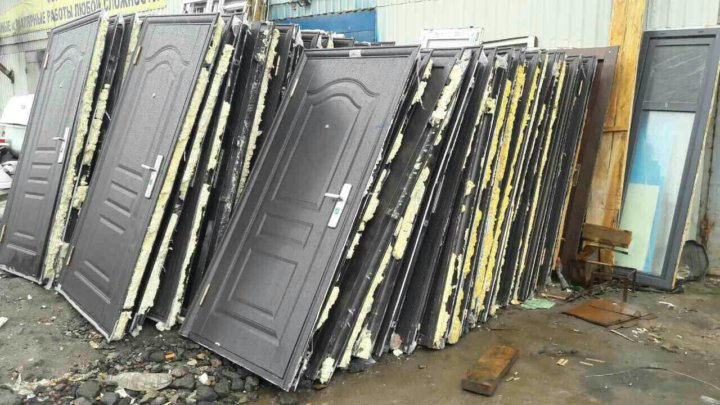 Вывоз металлических дверей с утилизацией в Дзержинском в октябре