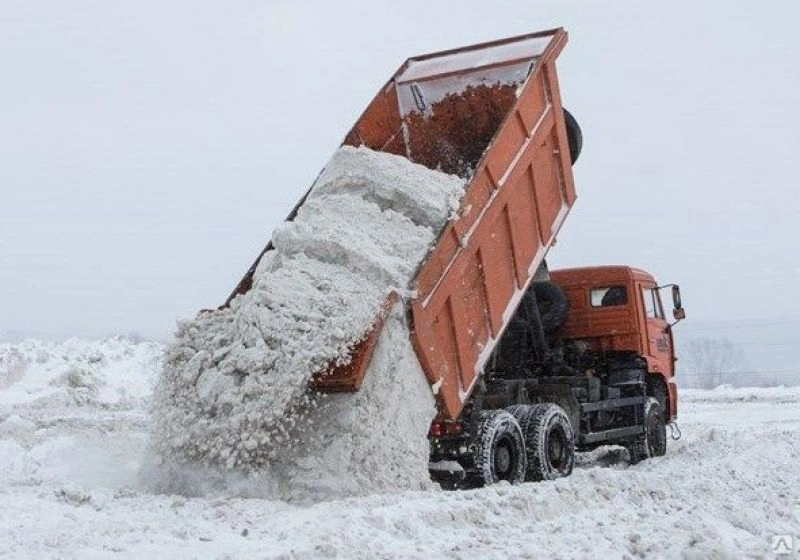 Вывоз снега самосвалами в Дзержинском от ПроМусор - КАМАЗ, ЗИЛ, цена от 3070 руб