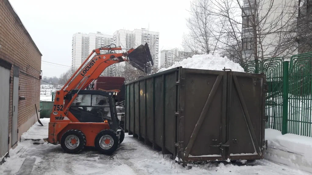Вывоз снега контейнерами в Дзержинском — цена от 3275 руб., заказать контейнер для снега в ПроМусор